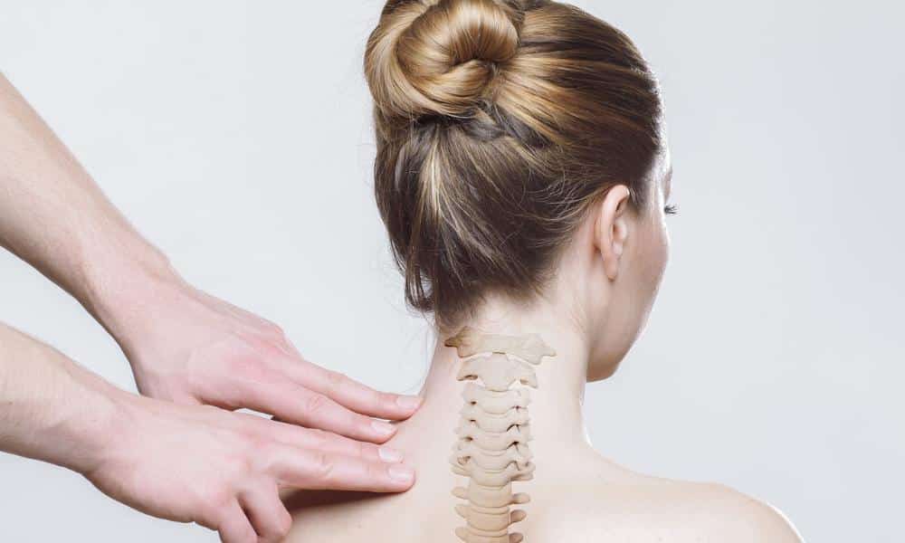 Czy sprzęt fitness, taki jak foam roller, pomaga w zdrowiu pleców?